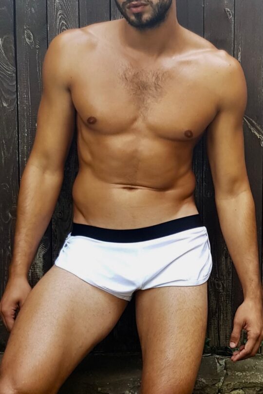 белые мужские трусы