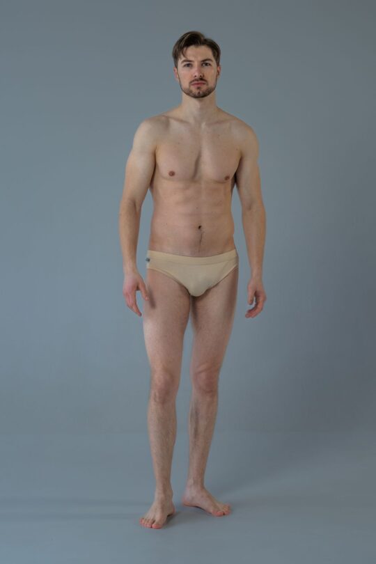 Summer Сrumpled nude