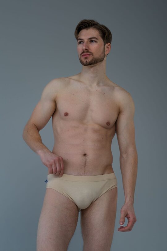 Summer Сrumpled nude