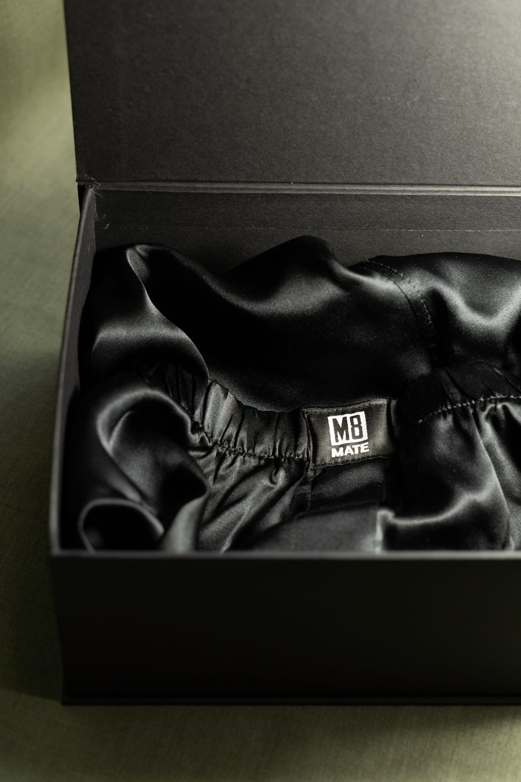 Set Man&Woman Silk 100% Black Set Man&Woman Silk 100% Black