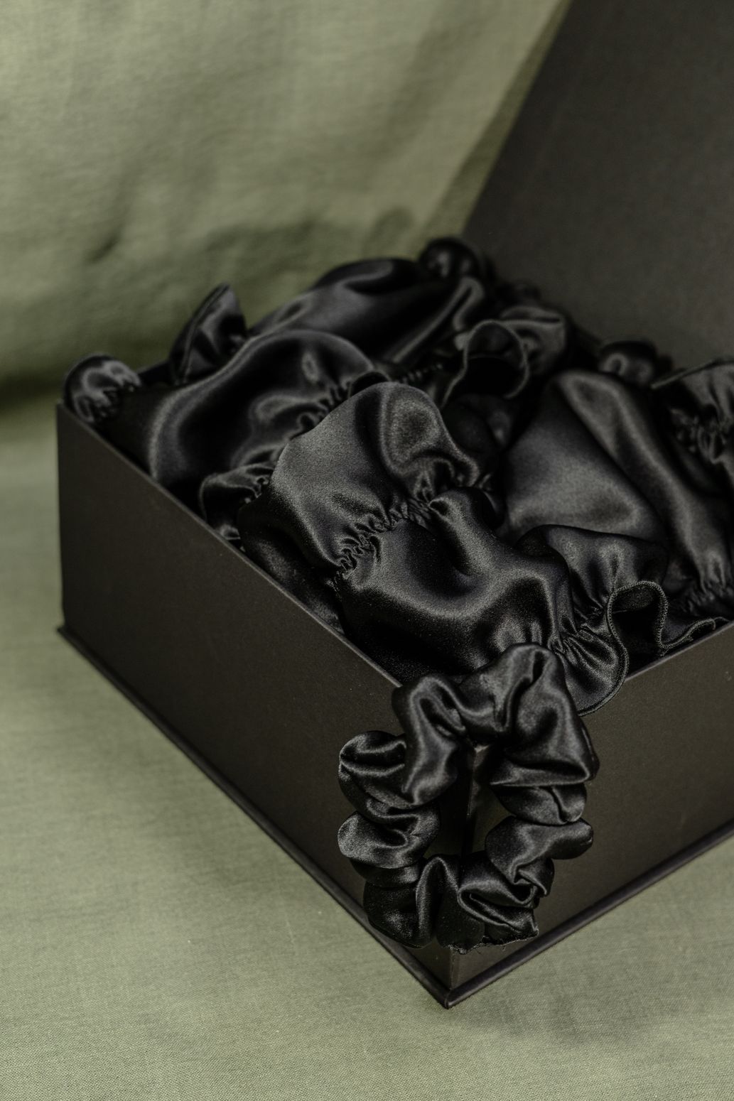 Set Man&Woman Silk 100% Black Set Man&Woman Silk 100% Black